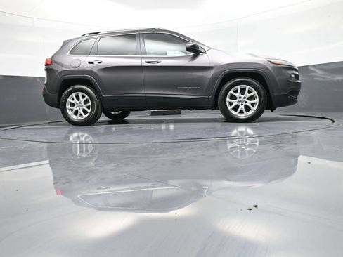 Used 2015 Jeep Cherokee Latitude AWD/4WD image 27