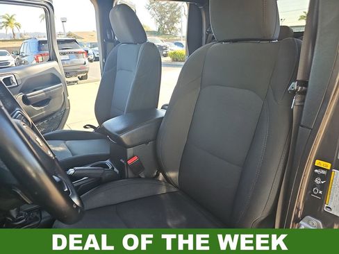 Used 2021 Jeep Gladiator Willys image 14