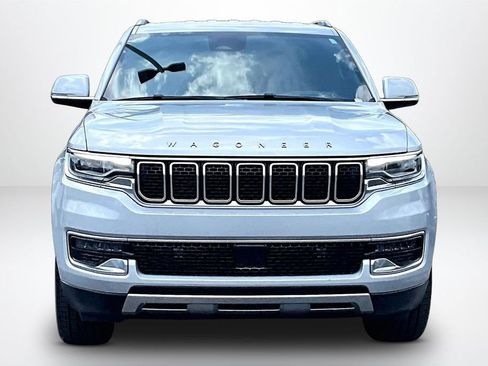 Used 2022 Jeep Wagoneer Series III RWD image 2