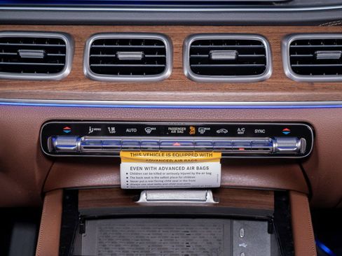 New 2026 Mercedes-Benz GLS 450 4MATIC image 23