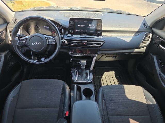 Used 2023 Kia Seltos S FWD image 13