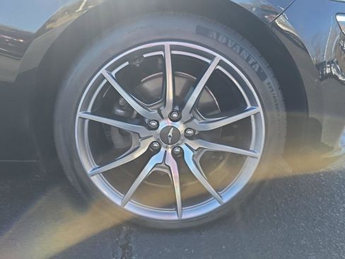 Used 2023 Genesis G70 2.0T image 9