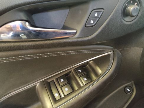 Used 2017 Chevrolet Cruze Premier FWD image 27