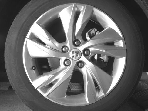 Used 2025 Buick Encore GX Preferred image 13