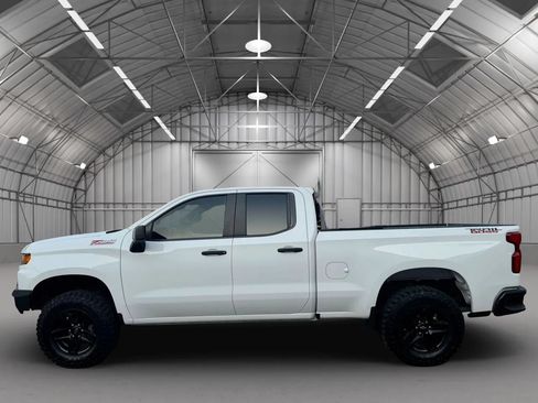Used 2019 Chevrolet Silverado 1500 Custom Trail Boss w/ Custom Convenience Package AWD/4WD image 5