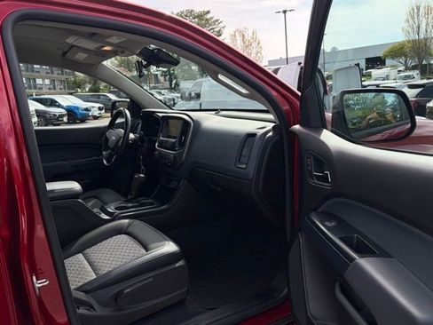 Used 2021 Chevrolet Colorado Z71 w/ Safety Package AWD/4WD image 26
