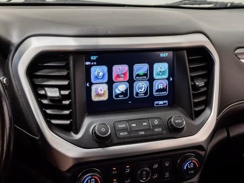 Used 2019 GMC Acadia SLT FWD image 17