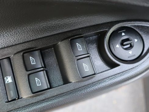 Used 2017 Ford Escape SE AWD/4WD image 27
