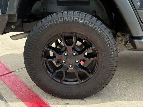 Used 2017 Jeep Wrangler Unlimited Sport w/ Quick Order Package 24S AWD/4WD image 8