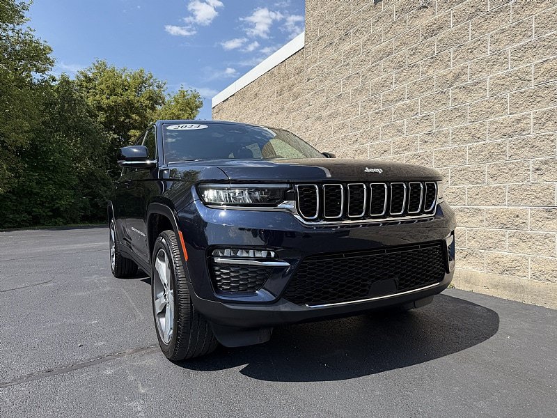 Used 2024 Jeep Grand Cherokee Limited AWD/4WD image 1
