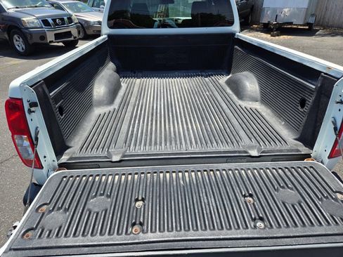 Used 2015 Nissan Frontier S RWD image 22