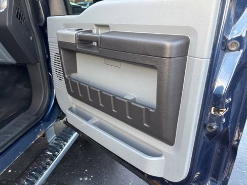 Used 2014 Ford F250 XLT w/ XLT Premium Package image 8