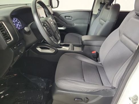 Used 2024 Nissan Frontier SV RWD image 19