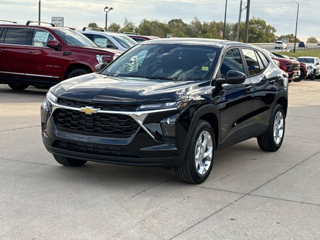 New 2026 Chevrolet Trax LS w/ LS Convenience Package FWD image 11