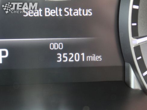 Used 2022 Toyota Highlander XLE AWD/4WD image 16