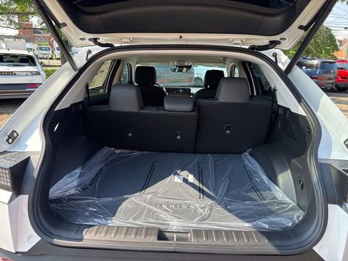 New 2025 Hyundai Ioniq 5 SEL image 16