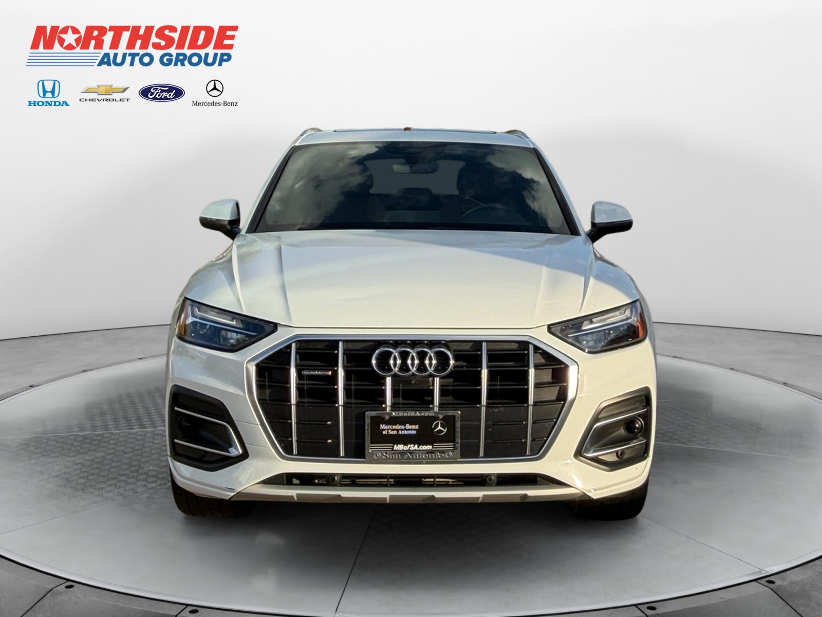Used 2021 Audi Q5 2.0T Premium Plus w/ Premium Plus Package AWD/4WD image 2