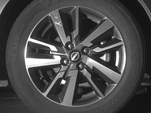 Used 2025 Nissan Versa SV image 13