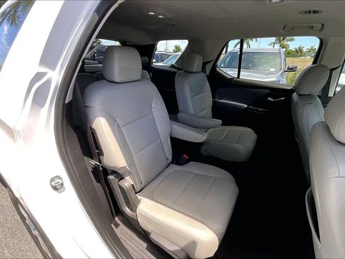 Used 2020 Chevrolet Traverse LT image 26
