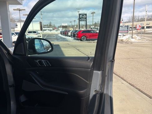 Used 2026 BMW X5 xDrive40i image 21