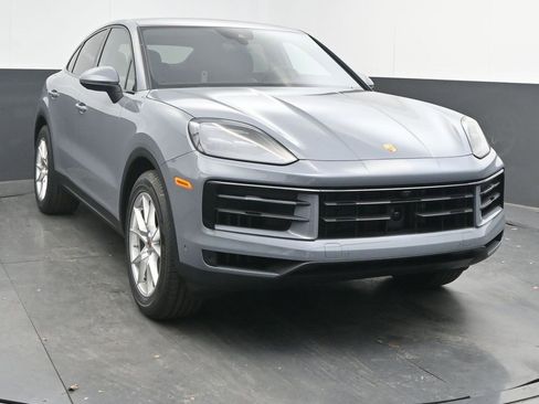 New 2026 Porsche Cayenne Coupe image 8