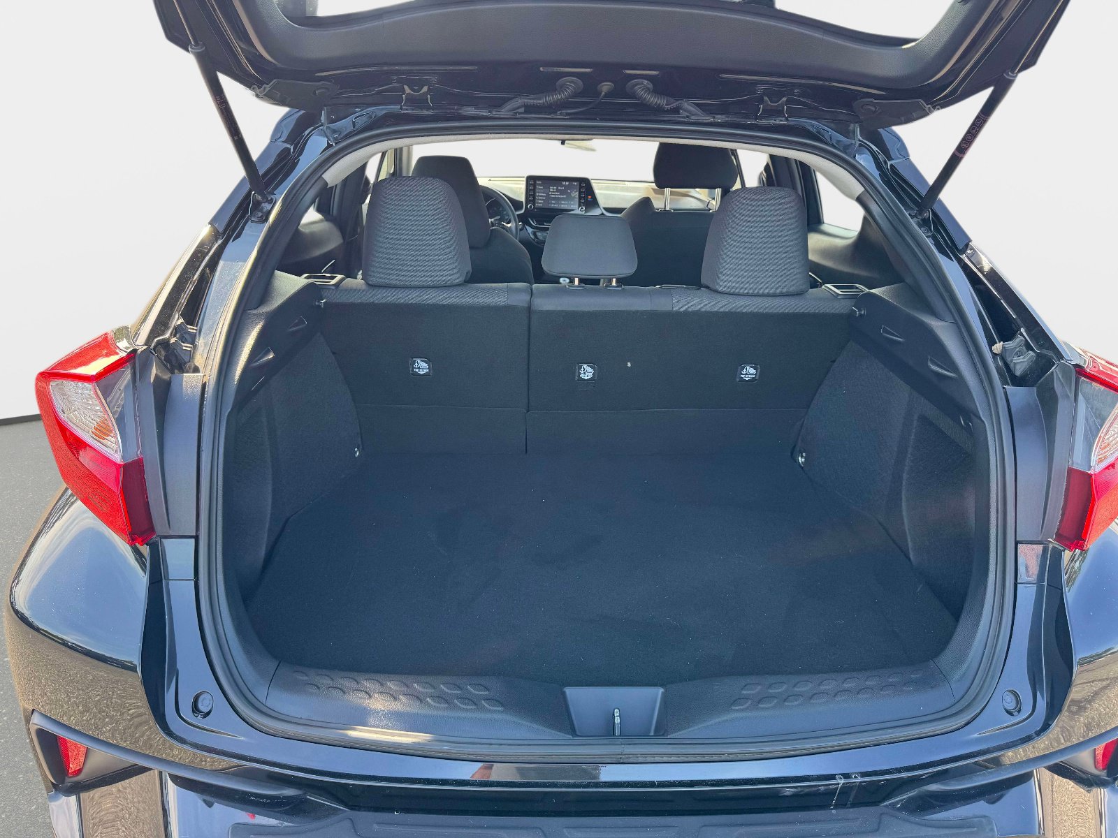 Certified 2021 Toyota C-HR LE FWD image 12