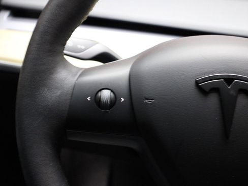 Used 2023 Tesla Model Y Long Range image 25