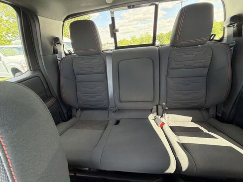 Used 2025 Nissan Frontier PRO-4X AWD/4WD image 13