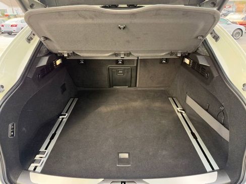 Used 2022 Maserati Levante Trofeo image 15