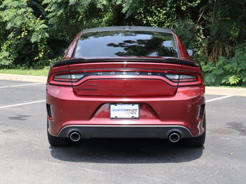 Used 2018 Dodge Charger R/T RWD image 8