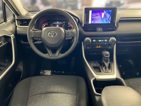 Used 2025 Toyota RAV4 XLE FWD image 24