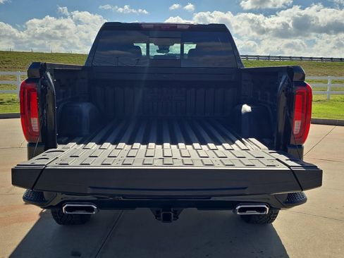 New 2026 GMC Sierra 1500 AT4 w/ AT4 Premium Package AWD/4WD image 12