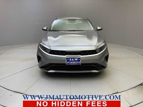 Used 2023 Kia Forte LXS w/ LXS Technology Package FWD image 8