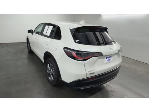 Certified 2026 Honda HR-V LX image 7