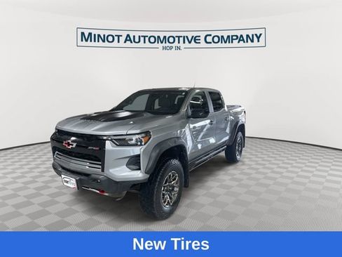 Used 2024 Chevrolet Colorado ZR2 w/ ZR2 Convenience Package III AWD/4WD image 5