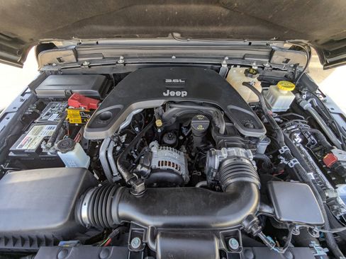 Used 2021 Jeep Gladiator Mojave image 10