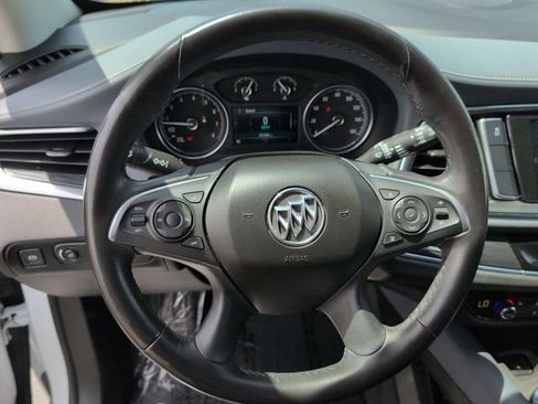 Used 2019 Buick Enclave Essence FWD image 11