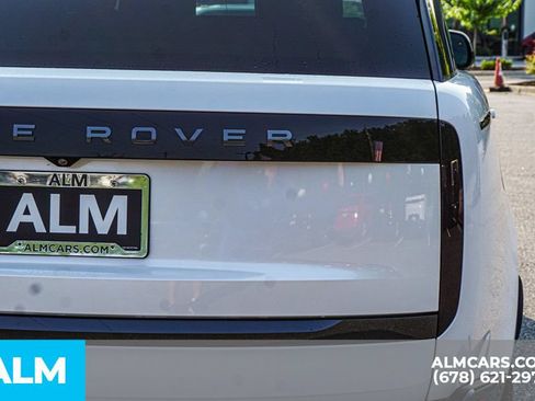 Used 2024 Land Rover Range Rover SE AWD/4WD image 12