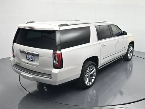 Used 2019 GMC Yukon XL Denali w/ Denali Ultimate Package AWD/4WD image 35