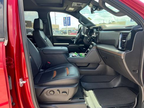 Used 2024 GMC Sierra 2500 AT4 w/ AT4 Premium Plus Package AWD/4WD image 11
