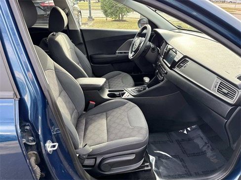 Used 2019 Kia Niro LX image 9