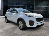 Used 2017 Kia Sportage LX image 2
