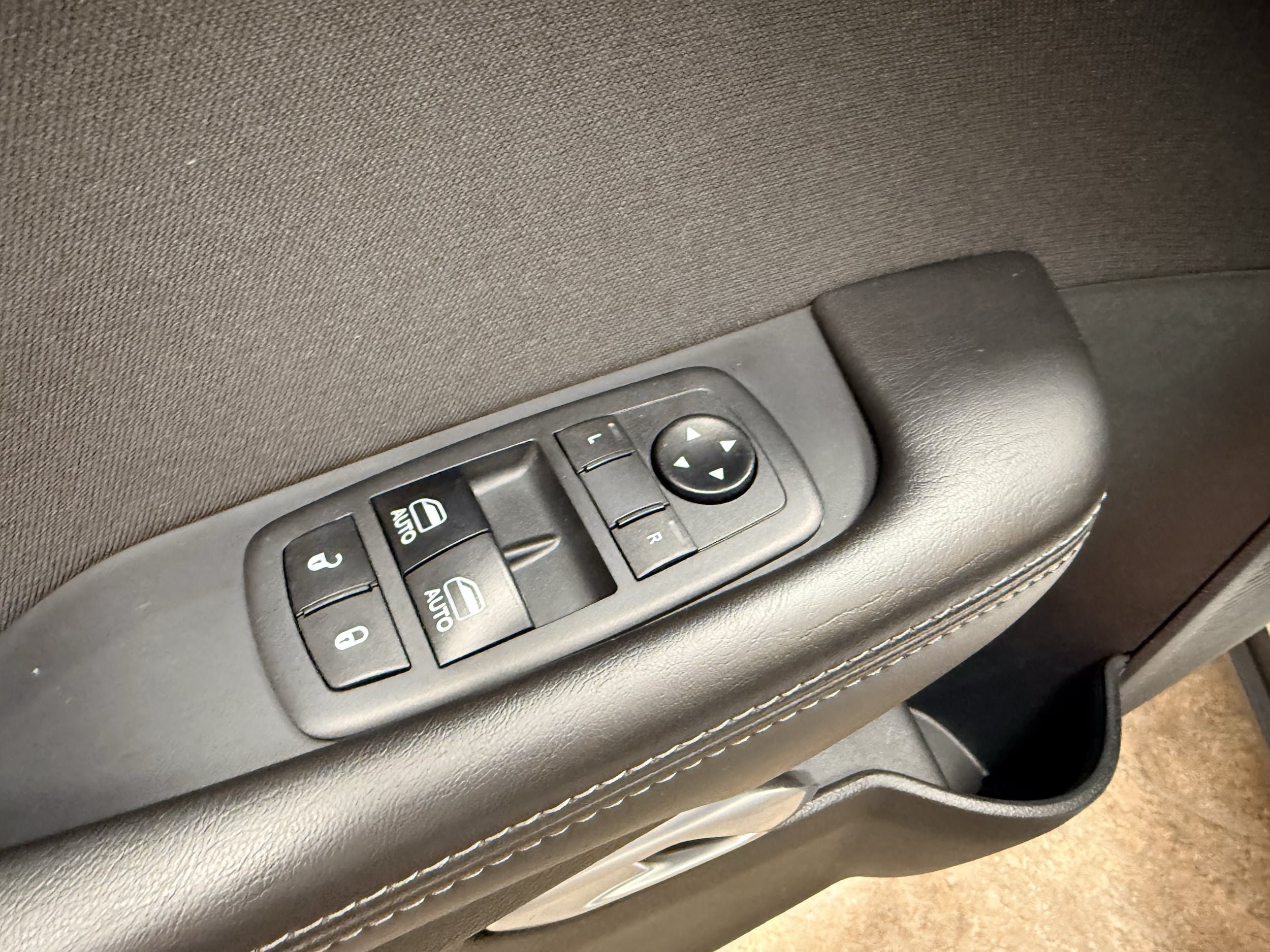 Used 2018 Dodge Challenger R/T Scat Pack w/ Dynamics Package RWD image 25