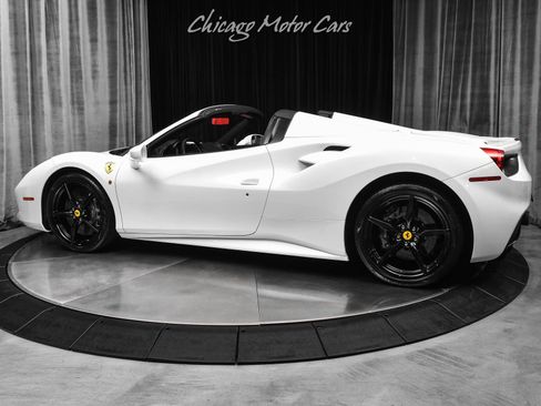 Used 2018 Ferrari 488 Spider RWD image 3