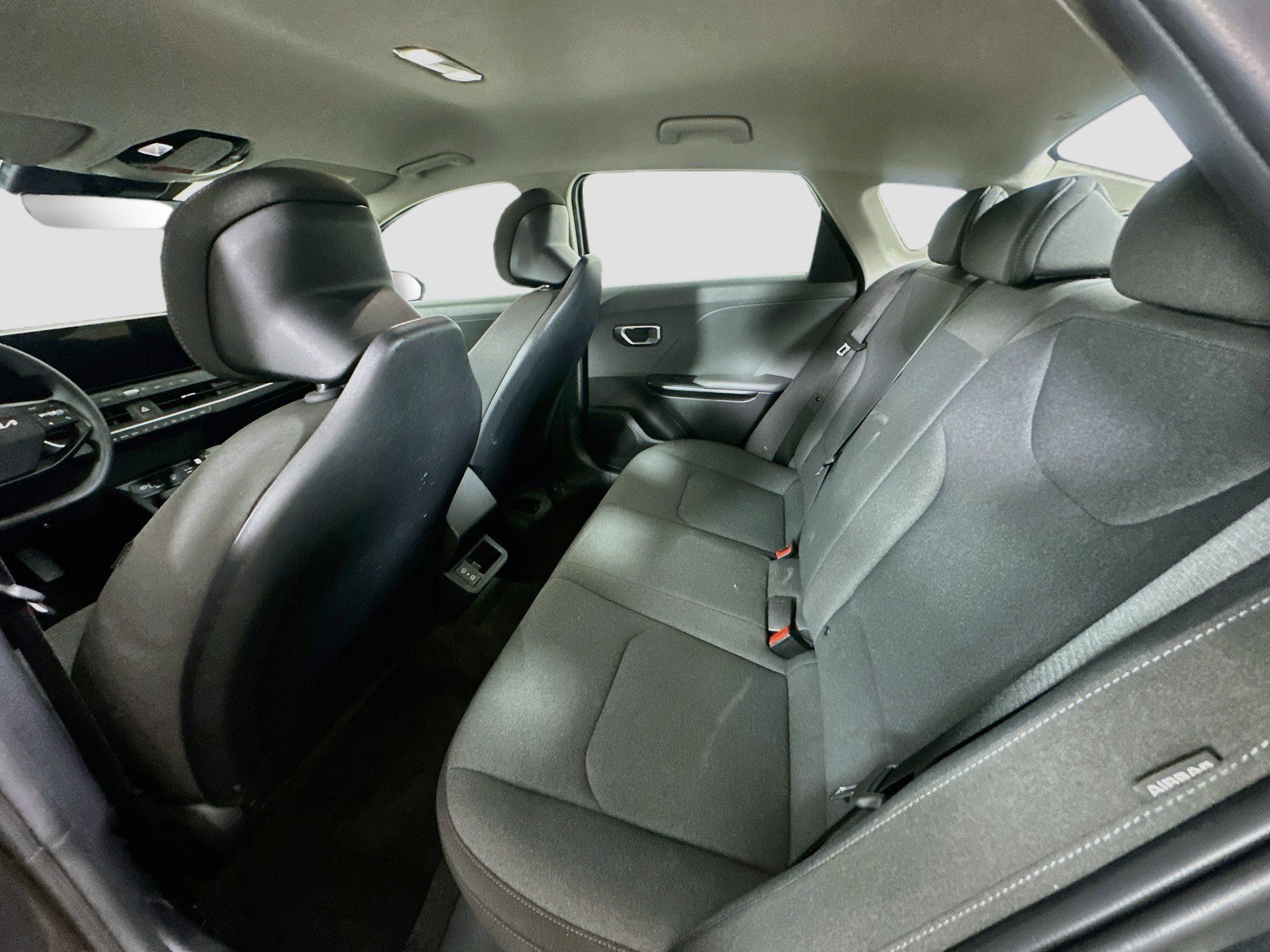 Used 2025 Kia K4 FWD image 26