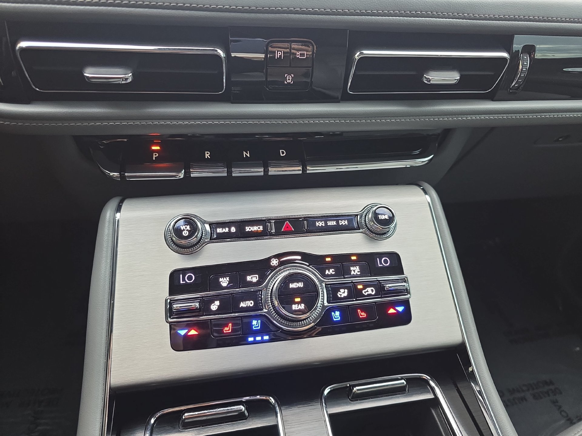 Used 2020 Lincoln Aviator Reserve w/ Equipment Group 201A RWD image 24