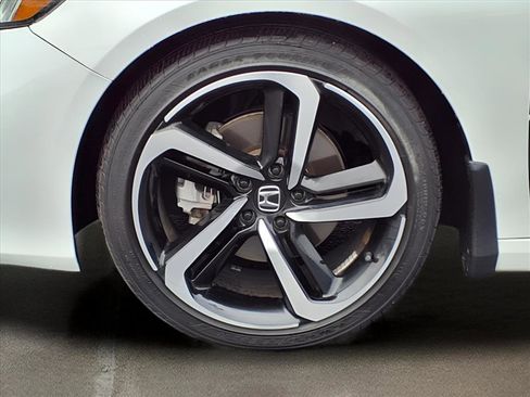 Certified 2022 Honda Accord Sport image 11