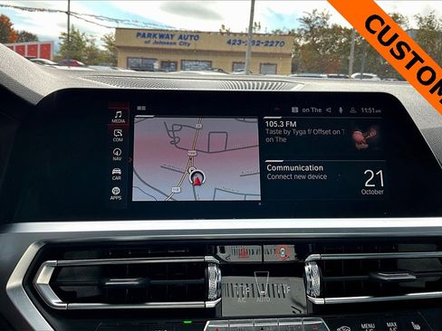 Used 2021 BMW M4 Competition w/ M Carbon Exterior Package image 31