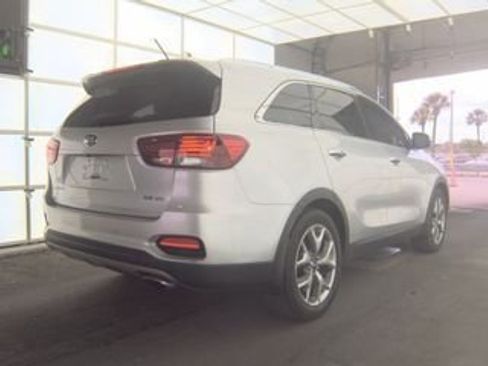 Used 2019 Kia Sorento EX image 3