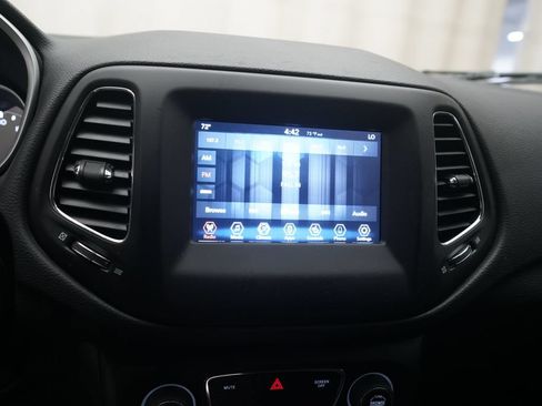 Used 2019 Jeep Compass Latitude w/ Popular Equipment Group AWD/4WD image 6